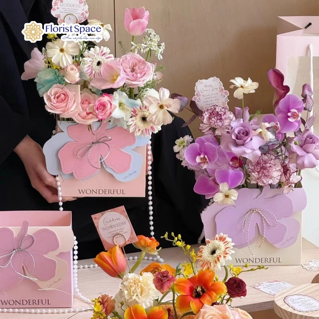 Túi Hoa Vuông Kèm Quai Ngọc