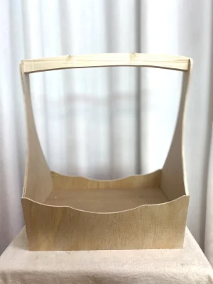 Hộp Kiểu Quai Cong